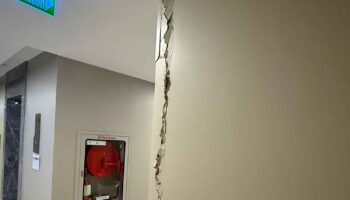 Открыты горячие линии для проверки зданий