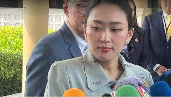 Паэтонгтарн отвечает на заявления оппозиции о ‘секретной сделке"