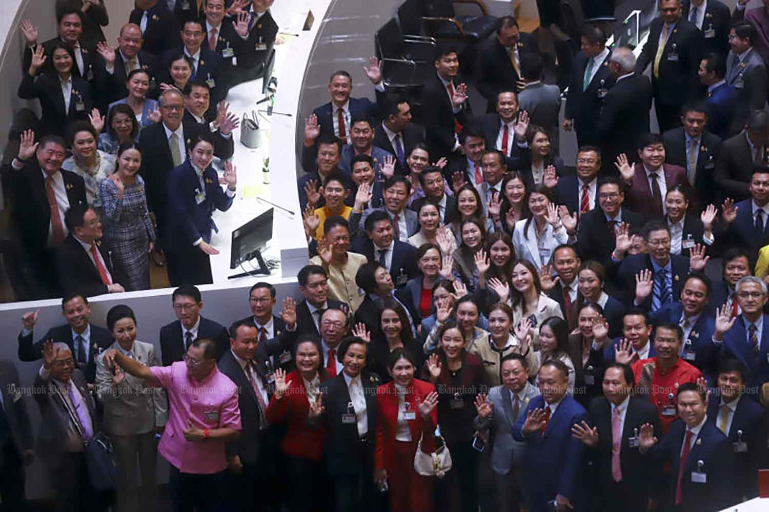 Политические эксперты разделились во мнениях относительно результатов голосования