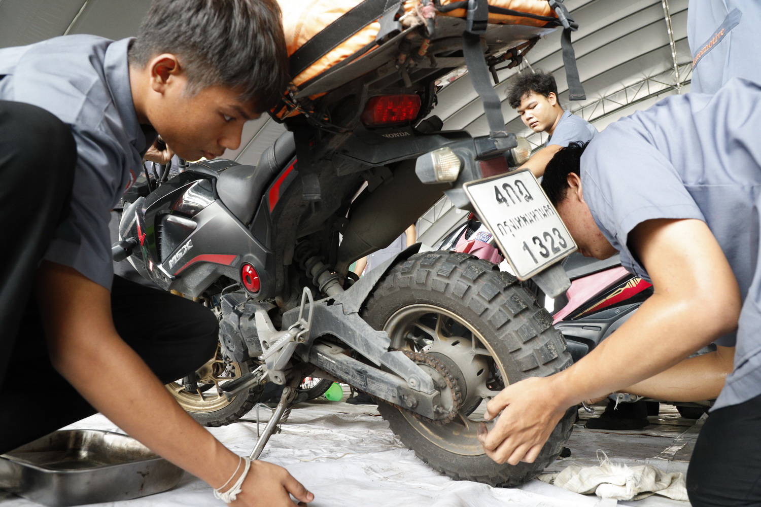 Правительство "взяло на себя обязательство" повысить минимальную заработную плату