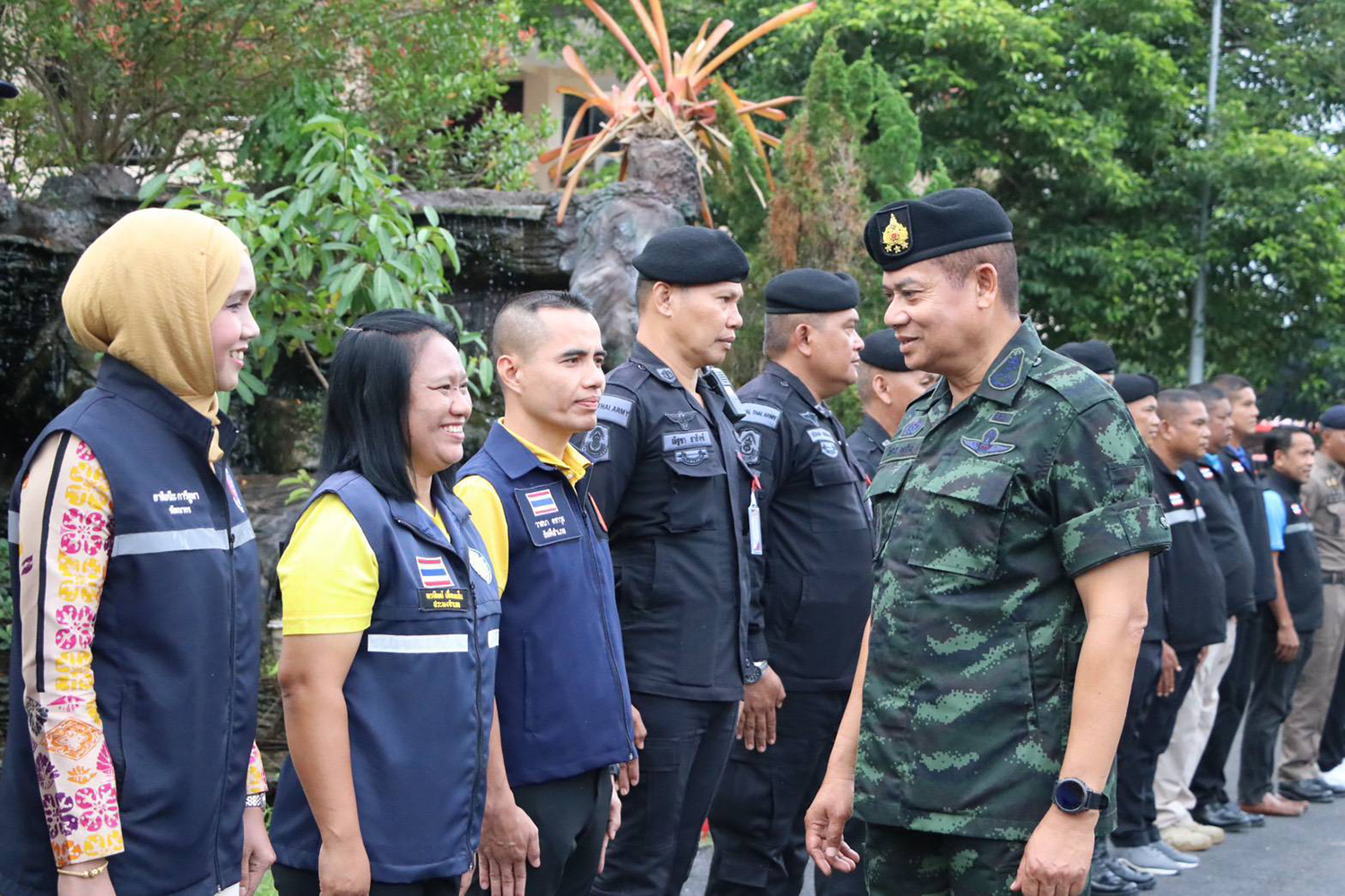 Предупреждения, угрожающие жизни, направлены против добровольцев-защитников на юге страны