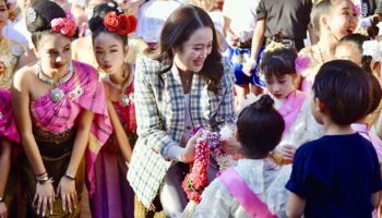 Премьер-министр не уверен, есть ли она в списке лиц, которым запрещена виза в США