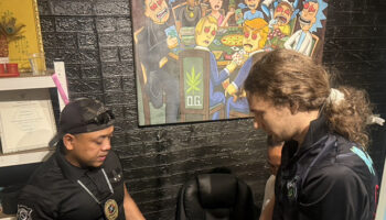 Россиянин арестован на Пангане после жалоб на его поведение