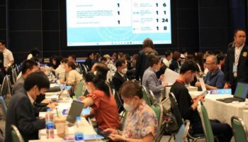 Таксин вступает в долговую бурю Таиланда со смелым планом спасения