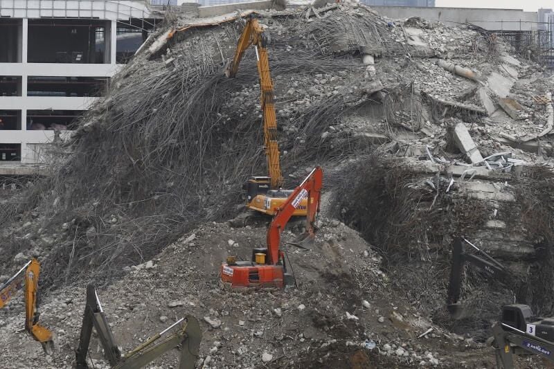 23 человека погибли, 71 пропал без вести в результате обрушения многоэтажки в Бангкоке