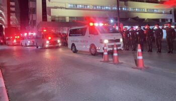 6 сотрудников полиции чествовали после авиакатастрофы в Хуахине