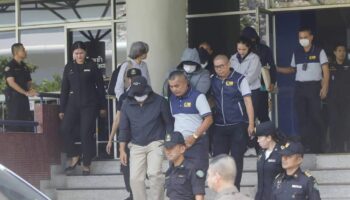 Бангкокских чиновников обвиняют в растрате средств на фиктивный ремонт автобусов