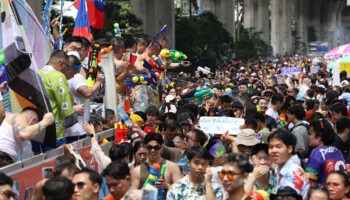 Более 360 тысяч человек присоединяются к празднованиям в Бангкоке