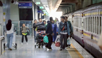 Более 570 000 пассажиров путешествуют поездами во время Сонгкрана