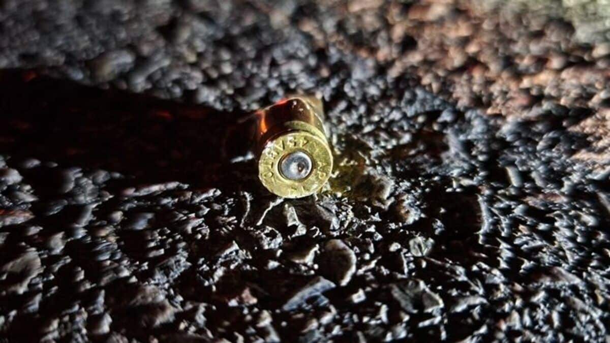 В результате перестрелки на дороге в Прачуапкирикане ранен мужчина