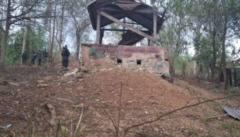 Видели, как самолет из Мьянмы бомбил базу повстанцев недалеко от границы с Таиландом