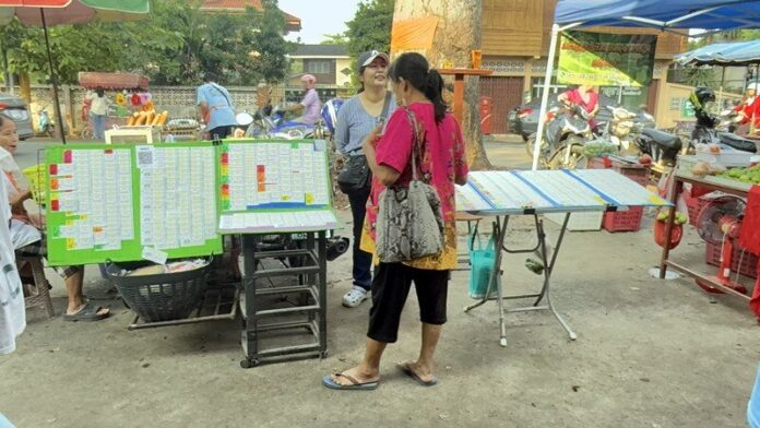 Всплеск продаж лотерейных билетов в Чиангмае во время фестиваля Сонгкран