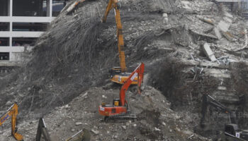 Еще четыре тела найдены в рухнувшей башне SAO tower