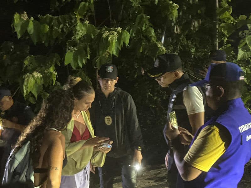 Заблудившиеся в лесу итальянские туристы спасены на острове Пханган