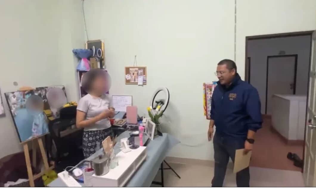 Класс распущен! Учитель-иностранец арестован за незаконные онлайн-уроки