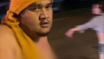 Мужчина напал на женщину и повредил автомобили во время Сонгкрана в Накхонратчасиме