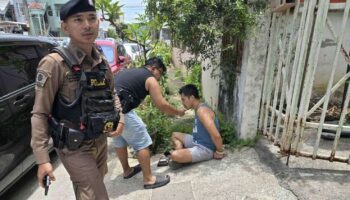 Мужчине из Бангкока предъявлено обвинение в убийстве после того, как он застрелил беременную жену
