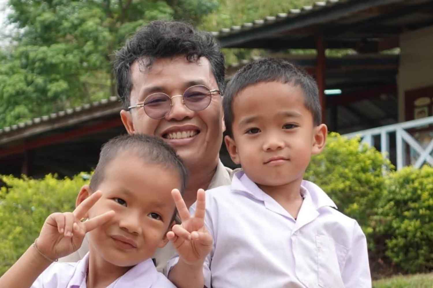 Награда учителю в карманах Канчанабури