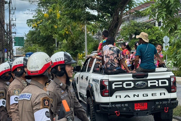 ? Несчастные случаи, число погибших во время праздничных поездок на Сонгкран сократилось