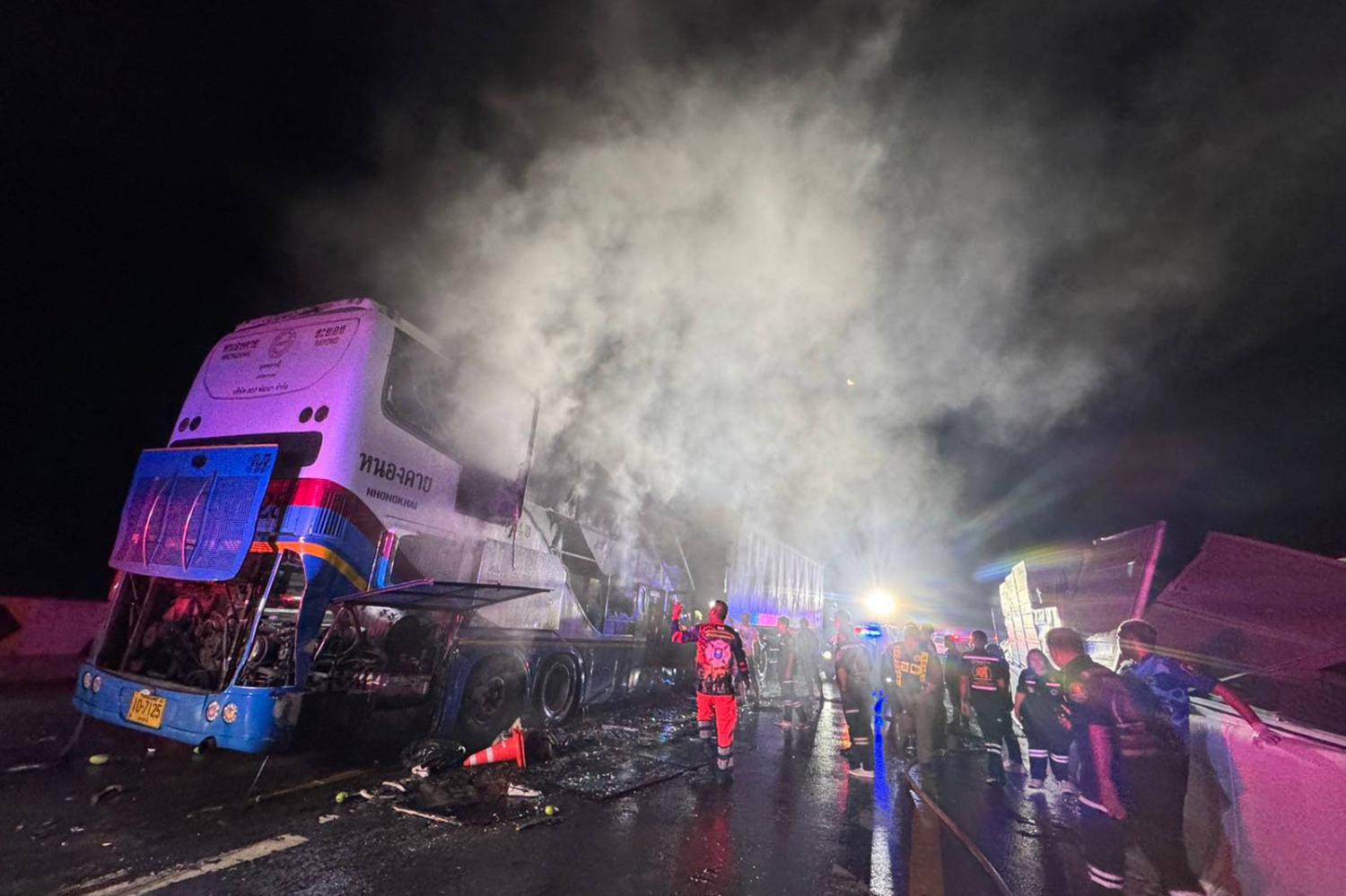 Оператору автобуса, попавшего в аварию со смертельным исходом, велели говорить громче