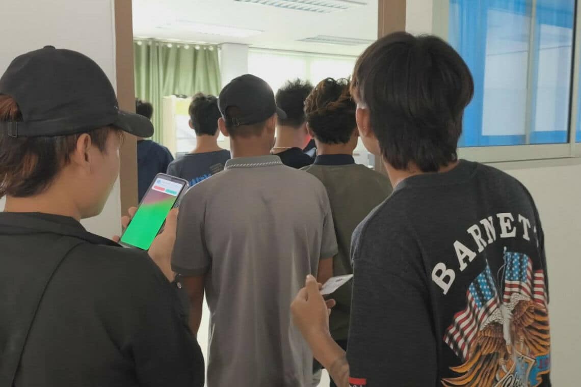 Подростки из Мьянмы были задержаны в Прачуапе из-за отсутствия документов во время Сонгкрана