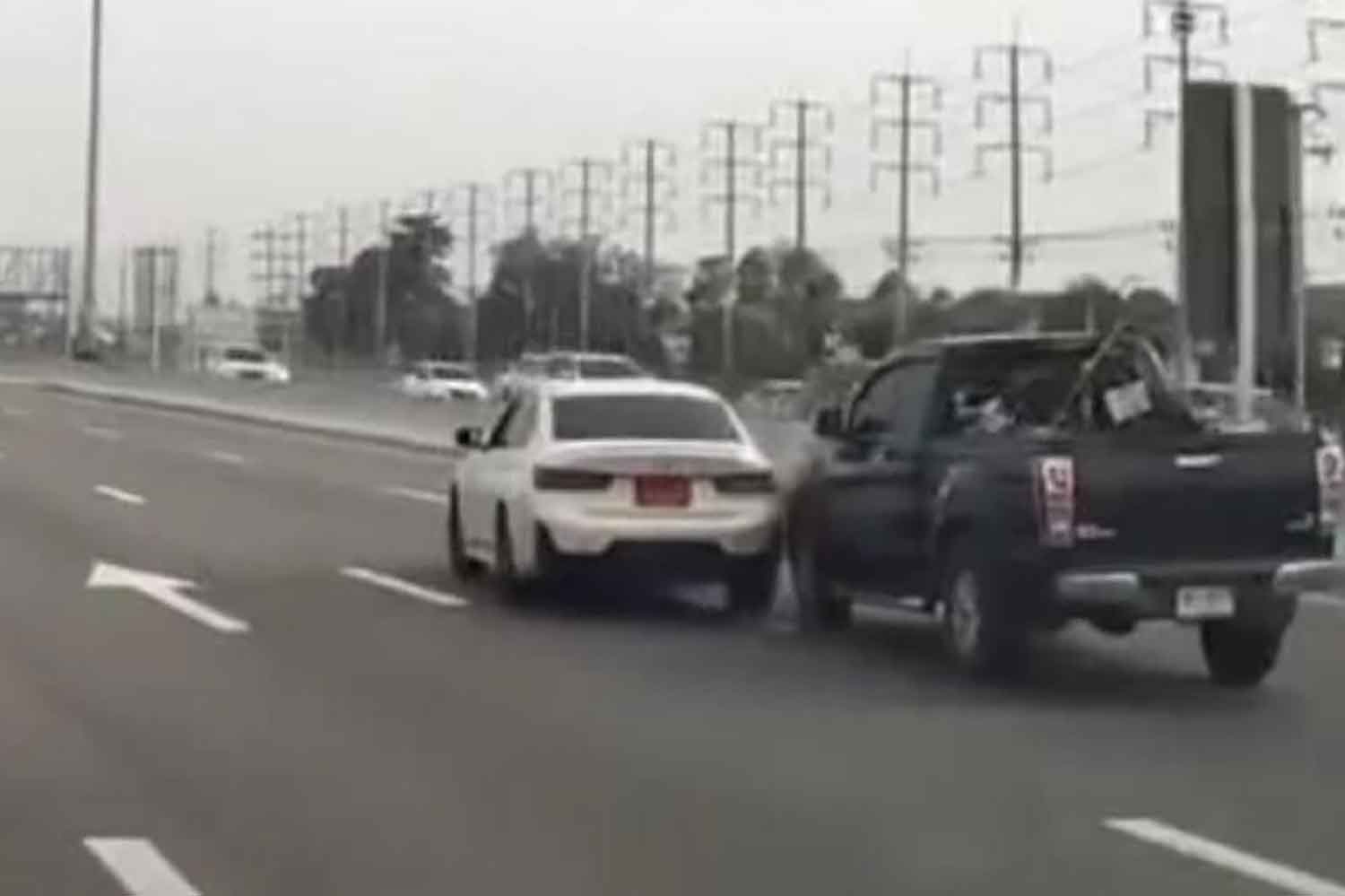 Пожилые пострадавшие отказываются от визита в больницу водителя BMW, разбушевавшегося на дороге