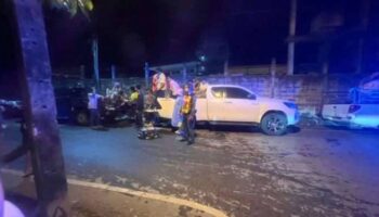 Празднование Сонгкрана в Накхонпханом на Марсе