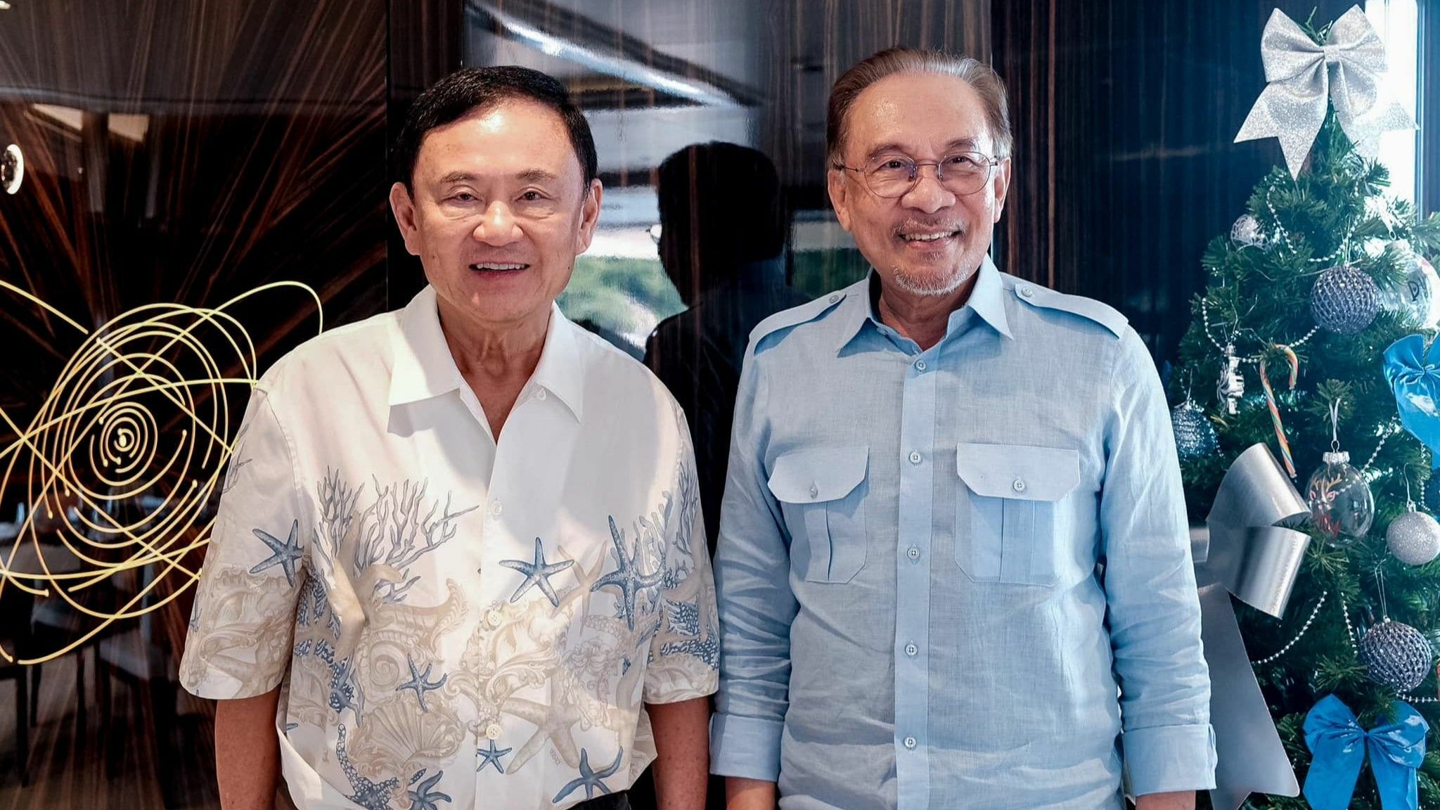 Премьер-министр Малайзии встретился с главой мьянманской хунты в отеле Бангкока