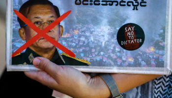 Премьер-министр Малайзии намерен встретиться с главой мьянманской хунты на фоне противодействия переговорам