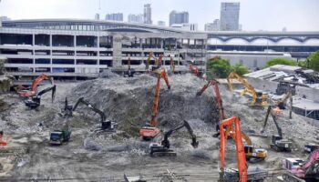 Премьер-министр хочет, чтобы виновникам коллапса были предъявлены обвинения