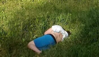 Пьяный иностранец заканчивает пляжную вечеринку на Пхукете сном на кладбище