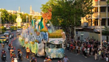 Таиланд посещают 10,7 миллиона туристов, его доход составляет 510 миллиардов бат