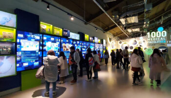 Таиланд приветствует посетителей выставочного павильона в Осаке