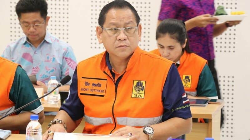 Ускоренный курс: Пхукет борется со смертельным хаосом на дороге Сонгкран