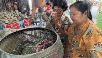 Человек из Накхонпханом приписывает выигрыш в лотерею священным числам