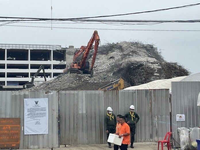 Число погибших в результате обрушения здания Государственного аудита в Таиланде достигло 41 человека