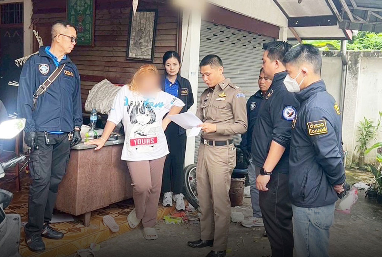 19-летняя женщина зарабатывает 90 000 фунтов стерлингов в месяц, продавая секс-клипы на X