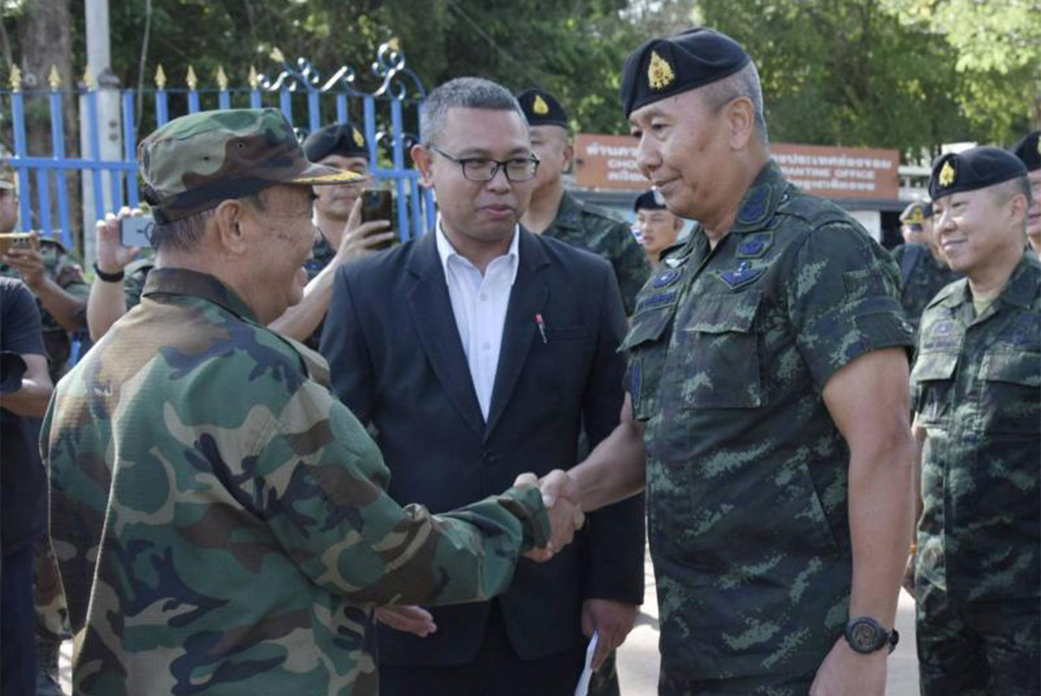 Армейские начальники пытаются разрешить тайско-камбоджийский пограничный спор