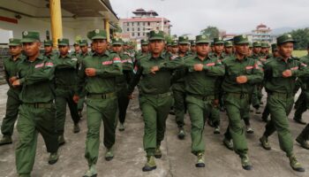 Армия Вашингтона опровергла заявления Таксина о наркотиках