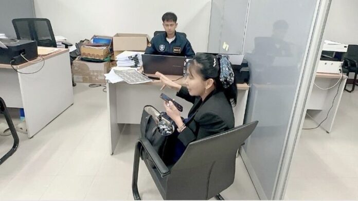 Афера с колл-центром обошлась пожилой женщине в 760 000 бат