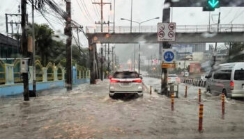 Аэропорт Пхукета сообщает о 4-часовом прибытии из-за наводнения
