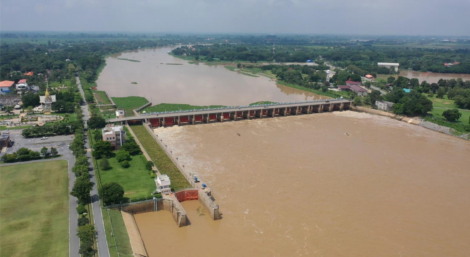 Бангкок находится в состоянии повышенной готовности из-за растущей угрозы наводнения на Чао Прайя