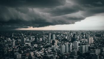 В 46 провинциях Таиланда, включая Бангкок, объявлено предупреждение о сильном дожде