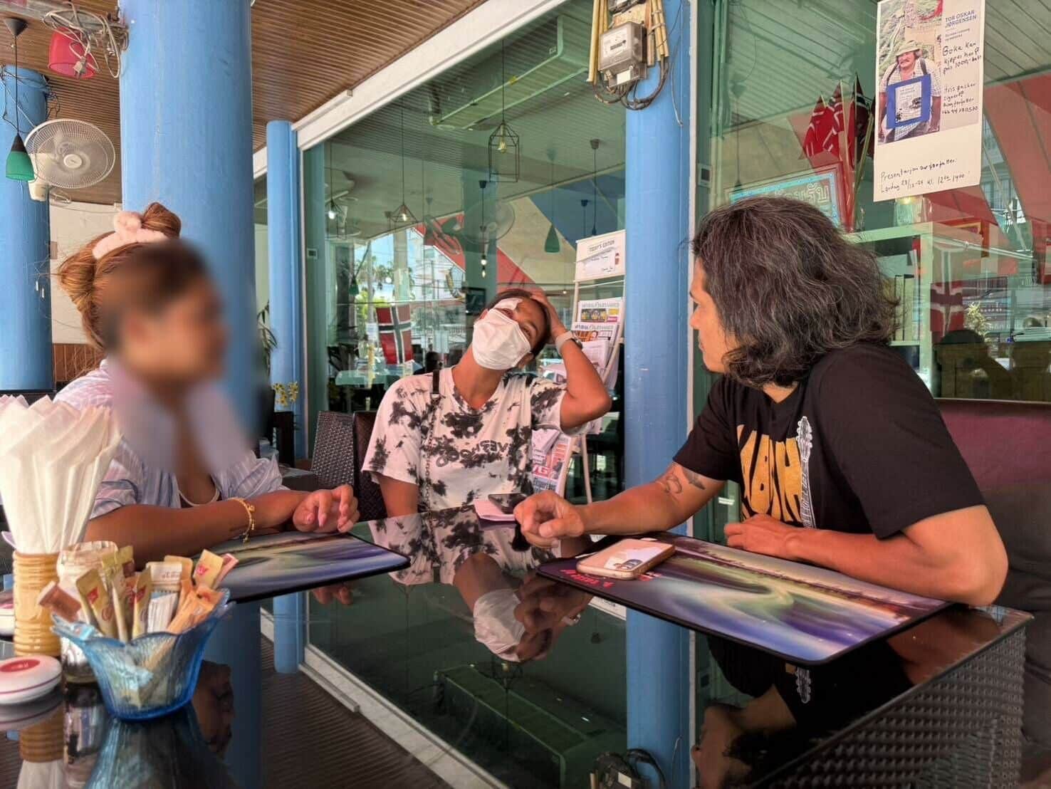 В Паттайе иностранец избил официанток в баре на пляже