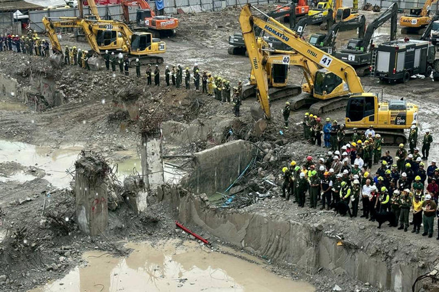 В результате обрушения здания в Бангкоке были арестованы 17 человек