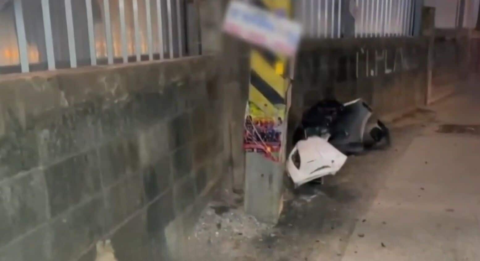 Водитель в Паттайе исчез после жестокой аварии, оставив разбитый автомобиль