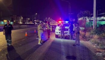 Водитель пикапа обвиняется в наезде на мотоциклиста, что привело к аварии со смертельным исходом