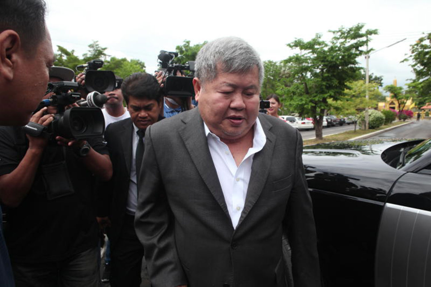 Выданы ордера на арест Премчаи и еще 16 человек в связи с обрушением здания в Сан-Франциско