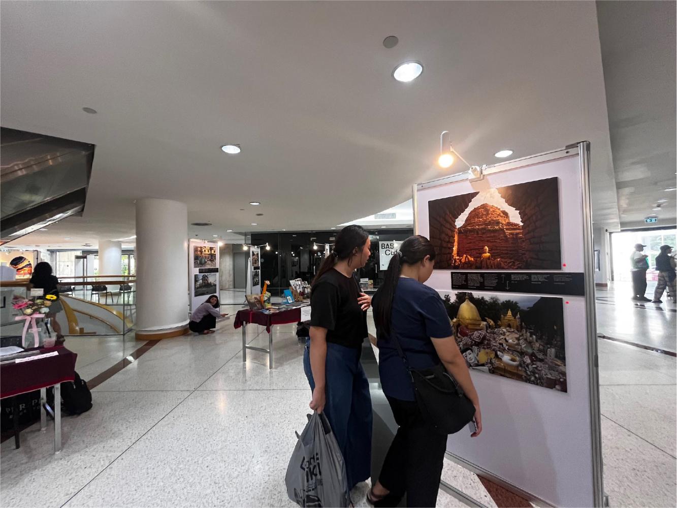 Выставка рассказывает о тяжелом положении людей, переживших землетрясение