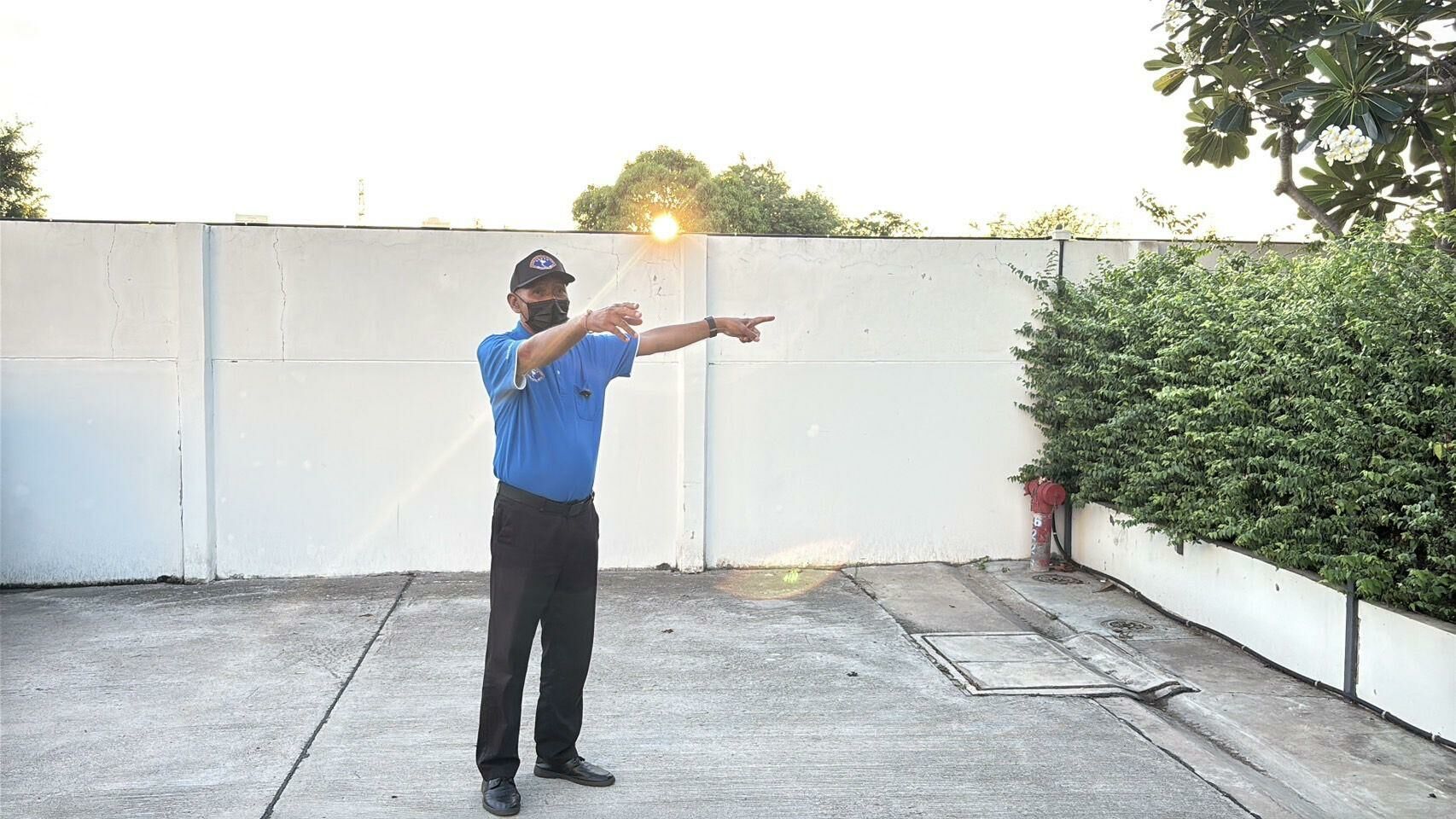 Грабитель в стиле "Человека-паука" в Паттайе проломил стену жилого комплекса